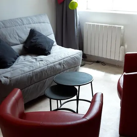 Triplex Tout Confort, Plein Centre Ville Bauge En Anjou Exterior photo