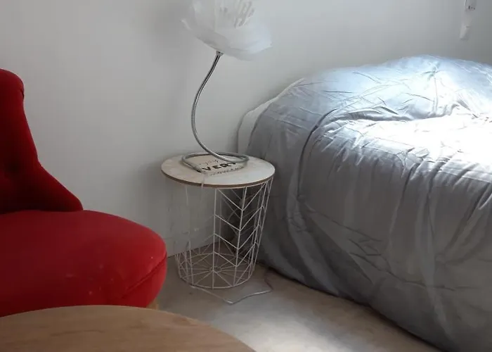 Triplex Tout Confort, Plein Centre Ville Bauge En Anjou
